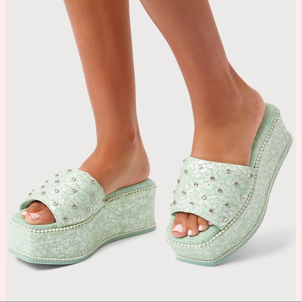 WORE ONCE. HARRY LOU Tiffany's Platform Sandals